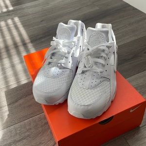 “Used” Nike Air Huarache